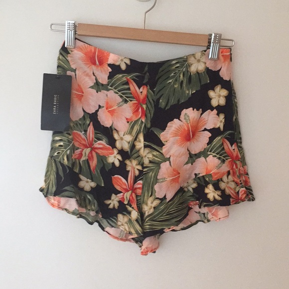 Zara Floral Print Ruffle Shorts - Picture 3 of 6